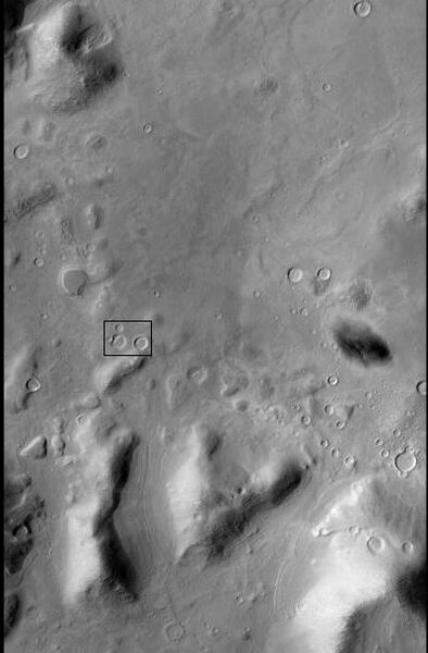 File:Context for layers in craters.JPG