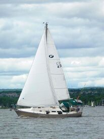 Ontario 32 sailboat Coorie Doon 1104.jpg
