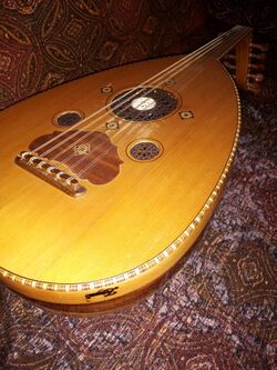 Arabic musical instruments OUD.jpg