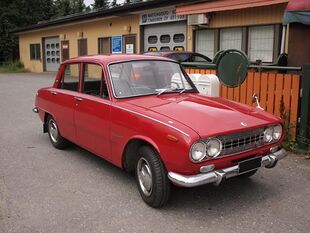 Isuzu Bellett red front end.JPG