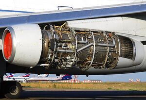 RA-86124 Engine. (3140619824).jpg