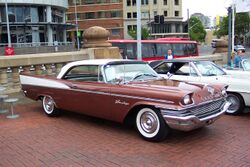 1957 Chrysler Saratoga (5111369539).jpg