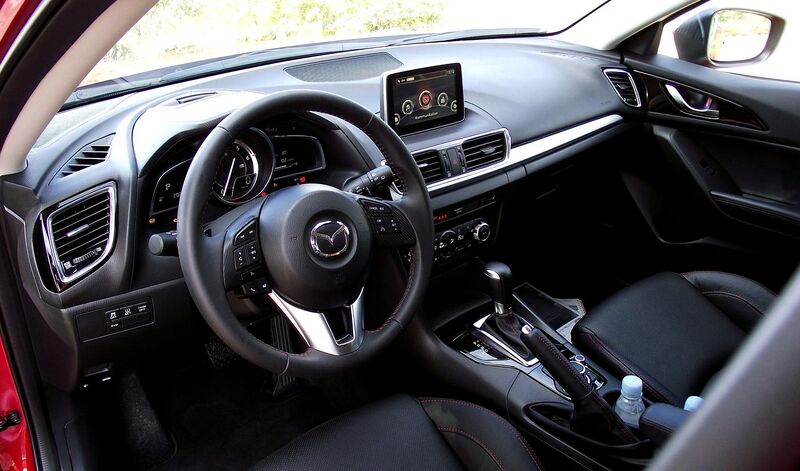 File:Mazda3 BM Hatchback Sports-Line 2.2 SKYACTIV-D 150 Automatik Cockpit Innenraum Interieur.JPG