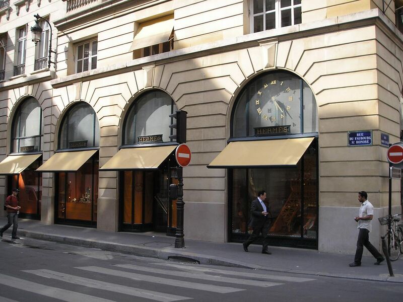 File:Rue du Faubourg-Saint-Honoré, Paris May 2006.jpg