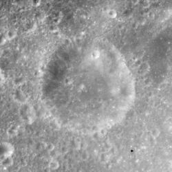 Von Behring crater AS15-M-1988.jpg