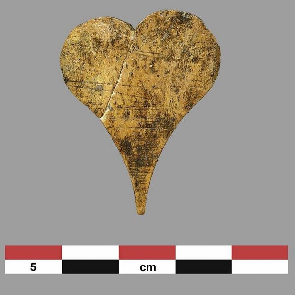 File:Achaemenid heart symbol.jpg