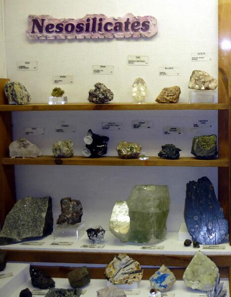 File:Nesosilicates exhibit, Museum of Geology, South Dakota.jpg