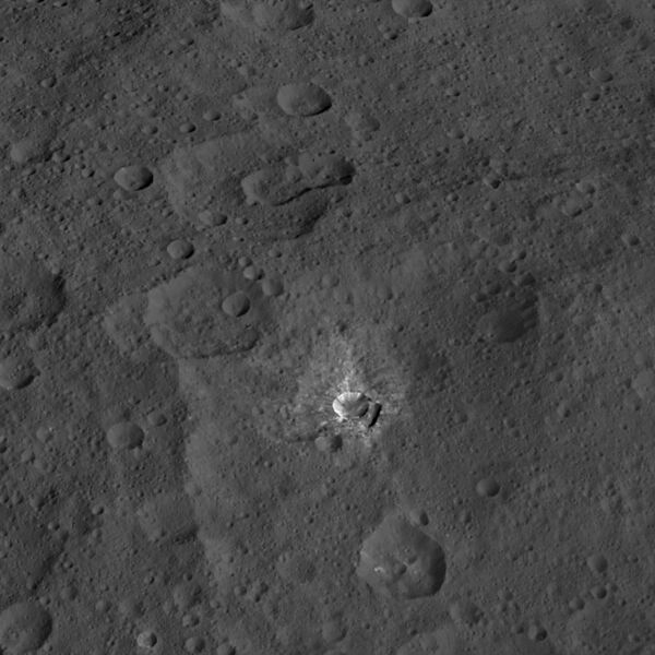 File:PIA20136-Ceres-DwarfPlanet-Dawn-3rdMapOrbit-HAMO-image73-20151017.jpg
