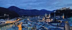 Salzburg - Panorama (nachts) cropped.jpg