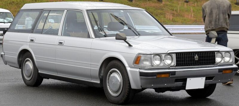 File:Toyota Crown Van Deluxe GS136V.jpg