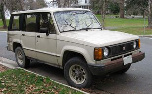 1st-Isuzu-Trooper-1.jpg