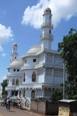 Ahmadiyya Muslim Mosque.Tamale.jpg