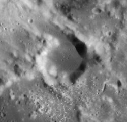 Auwers crater 4090 h2.jpg