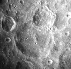 Chauvenet crater AS17-M-1131.jpg