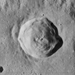 Horrocks crater 4101 h3.jpg