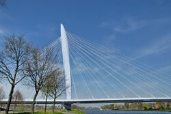 Utrecht 'Prins Claus brug'.jpg