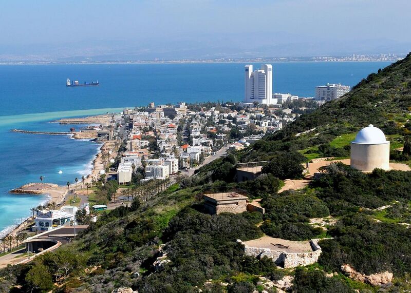 File:Bat Galim neighborhood and Haifa Bay.jpg