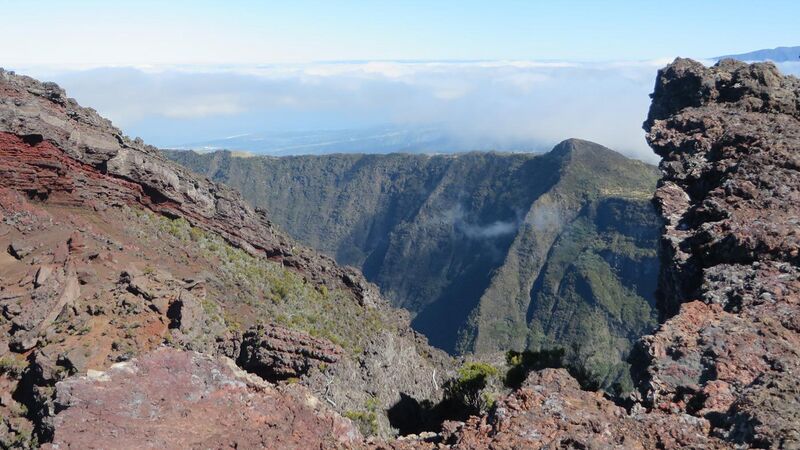 File:La Réunion view from volcano Commerson1.jpg