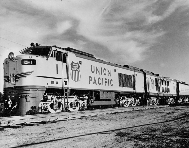 File:Union Pacific third generation GTEL locomotive.JPG