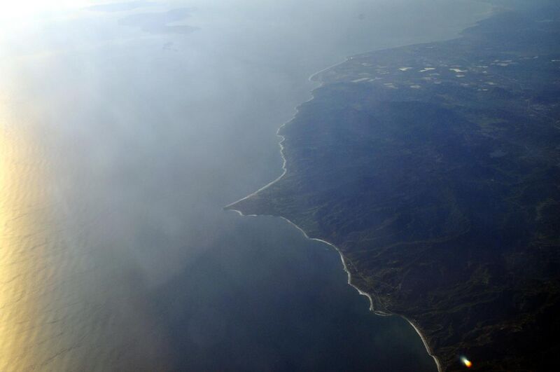 File:Aerial - Malibu from the east 01.jpg