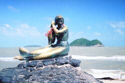 Songkhla mermaid - panoramio.jpg