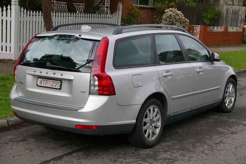 File:2008 Volvo V50 (MY09) LE station wagon (2015-07-15) 02.jpg