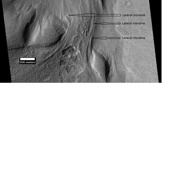 File:20543 gap in crater rim.jpg