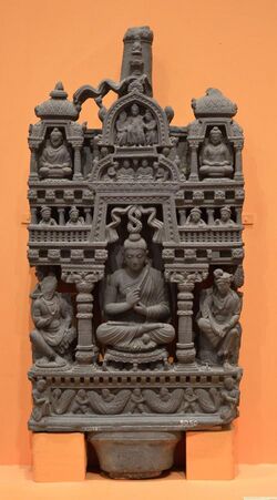 Buddha Inside Palace - Schist - ca 2nd Century CE - Gandhara - Loriyan Tangai - ACCN 5090-A23485 - Indian Museum - Kolkata 2016-03-06 1542.JPG