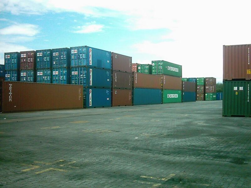 File:Kuantan Port Container Yard (View 2).JPG