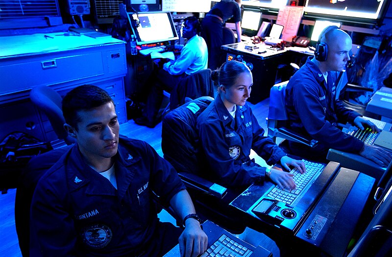 File:US Navy 041016-N-1513W-052 Operations Specialist's monitor Global Command Control Systems (GCCS) in the Combat Direction Center (CDC).jpg