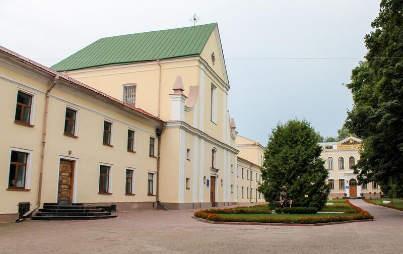 File:Капуцинський монастир (Острог) Костел та монастир капуцинів.jpg