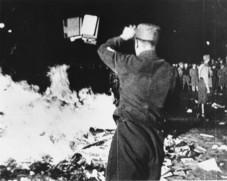 File:1933-may-10-berlin-book-burning.JPG