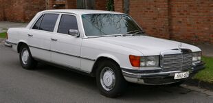 1979 Mercedes-Benz 280 SEL (V 116) sedan (2015-07-09) 01.jpg
