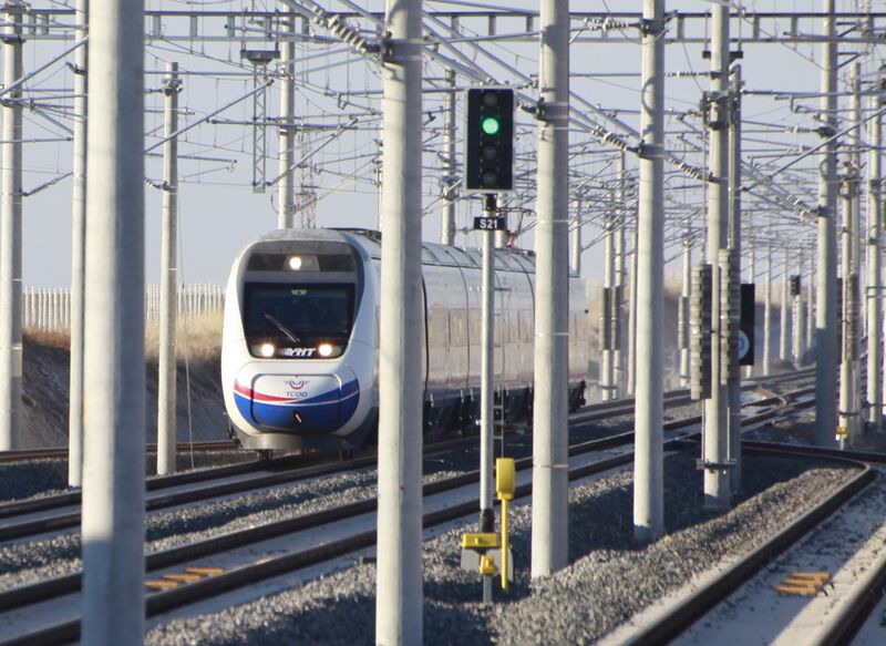 File:TCDD HT65000 high-speed train.jpg