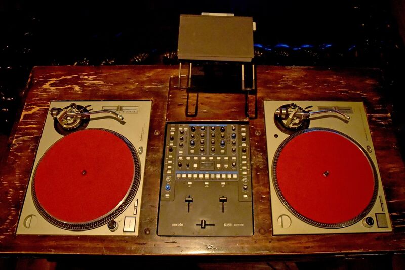 File:Vintage DJ Station 2019 by Glenn Francis.jpg
