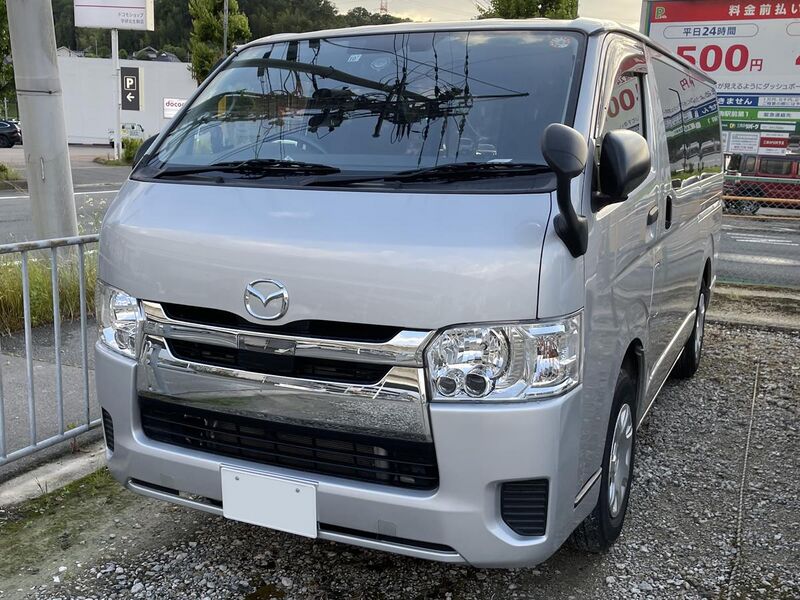 File:Mazda BONGO BRAWNY VAN GL (3BF-TRH200M) front.jpg