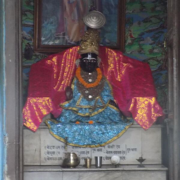 File:Nimbarkacharya's holy icon at the Ukhra Nimbarka Peeth Mahanta Asthal (West Bengal) (square).JPG