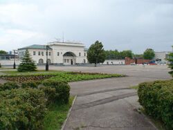 Ulyanovskiy Avtozavod UAZ main entrance.jpg