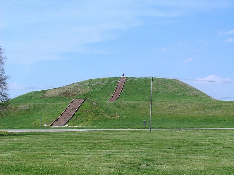 File:Monks Mound in July.JPG