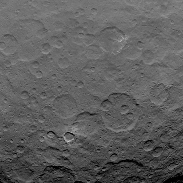 File:PIA19590-Ceres-DwarfPlanet-Dawn-2ndMappingOrbit-image22-20150618.jpg