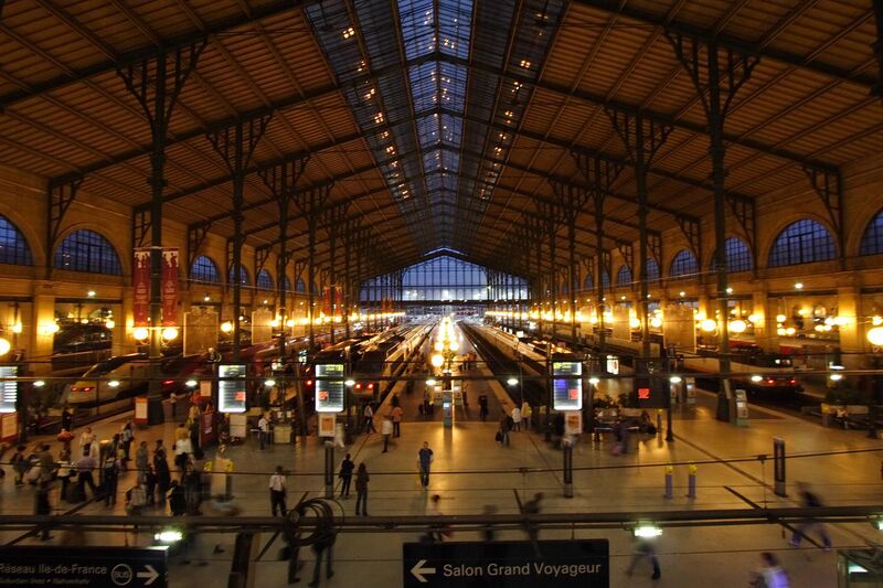 File:Gare du Nord night Paris FRA 002.JPG