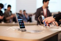 Huawei Mate S - Mobile World Congress 2016 (25130726999).jpg