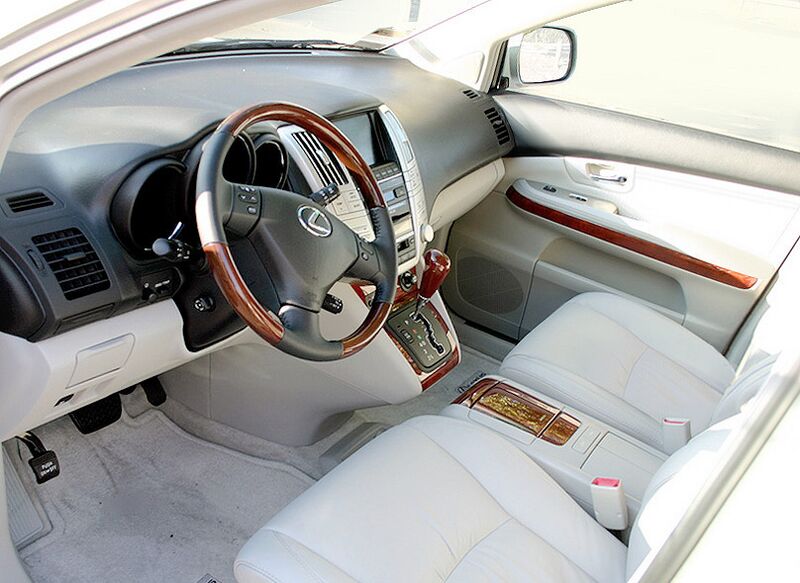 File:Lexus RX 350 interior forward.jpg