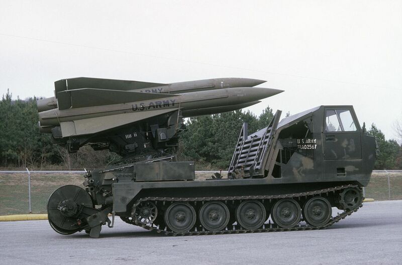 File:Right side view of a US Army M-727 self-propelled Hawk surface-to-air missile system - DPLA - 8a59e5f77a77f78f874fe49d896909f1.jpeg