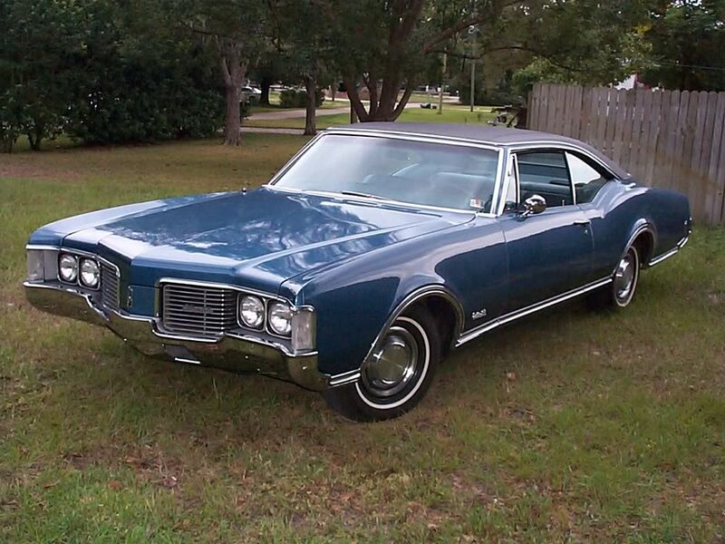 File:1968 Oldsmobile Delta 88 Holiday Coupe.jpg
