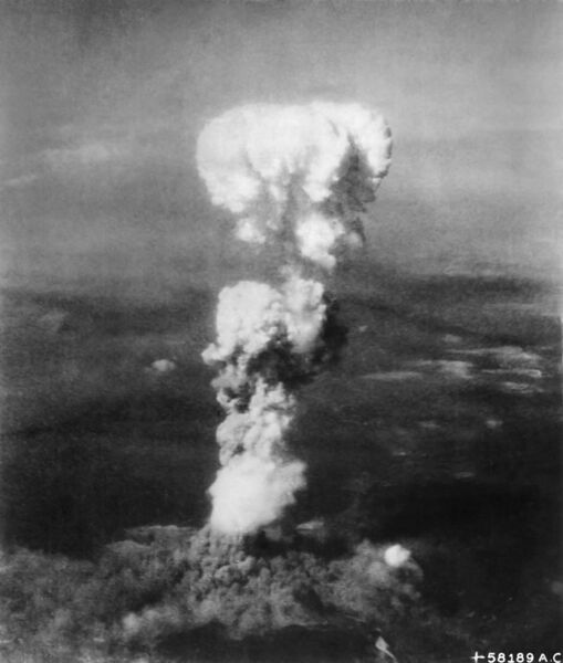 File:Atomic cloud over Hiroshima - NARA 542192 - Edit.jpg