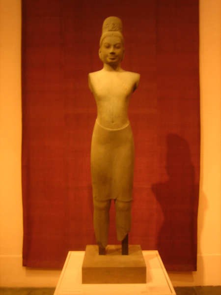 File:Avalokiteshvara-statue.png