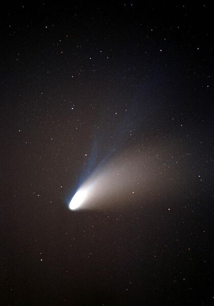 File:Comet Hale-Bopp.jpg