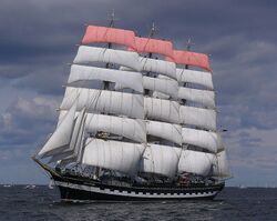 Krusenstern royal sails.jpg