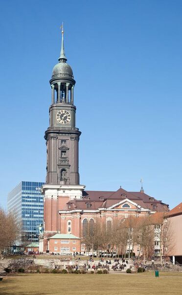 File:Sankt-Michaelis-Kirche Hamburg.jpg